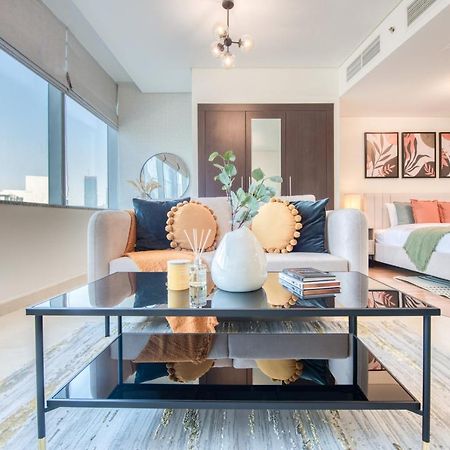 Unbeatable Rate Stylish 1Br With Balcony Near Metro By Deluxe Holiday Homes Dubai Exterior photo
